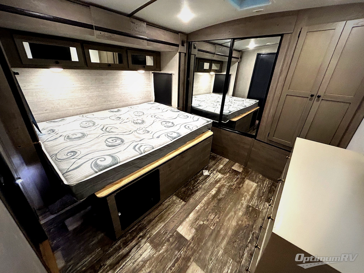 2020 Keystone Outback 328RL Photo 8