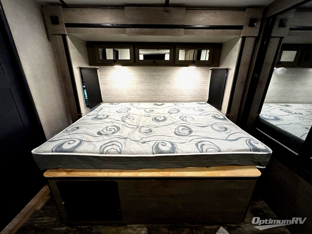 2020 Keystone Outback 328RL Photo 9