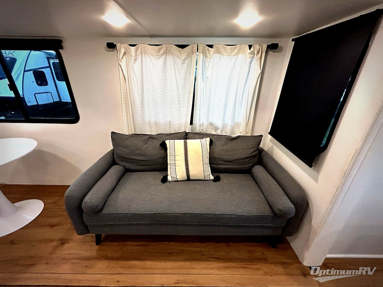 2020 Keystone Outback 328RL Photo 17