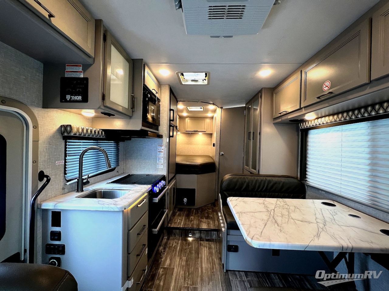2024 Thor Four Winds 22E Photo 8