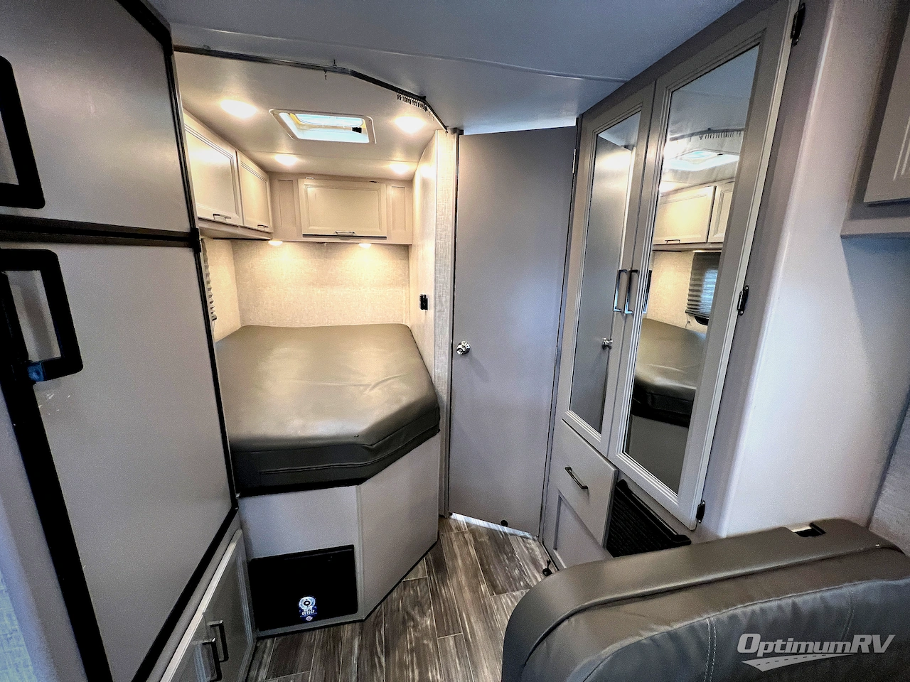 2024 Thor Four Winds 22E Photo 21