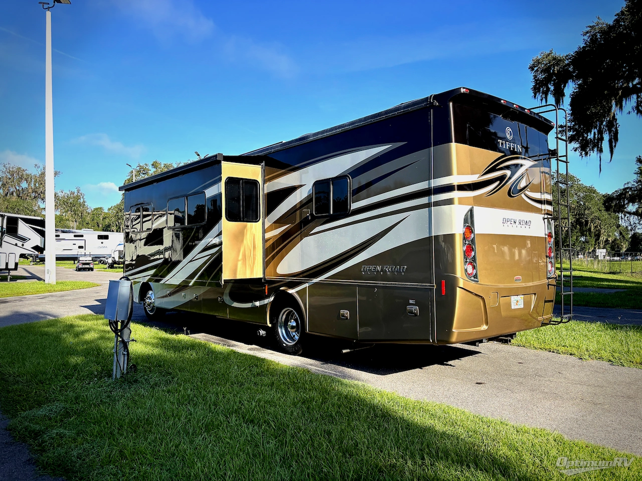 2021 Tiffin Open Road Allegro 32 SA Photo 3