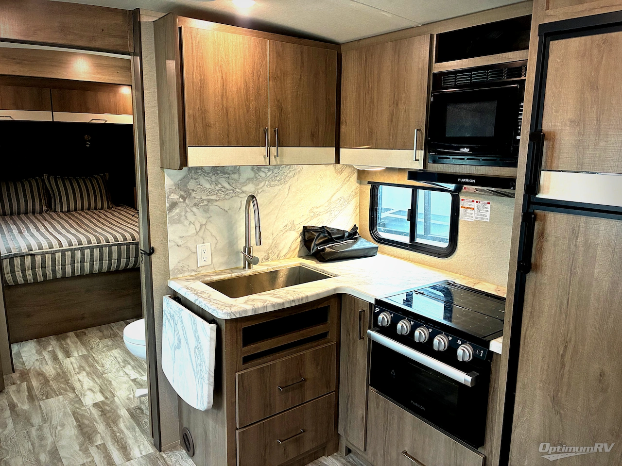 2022 Grand Design Imagine 2910BH Photo 8