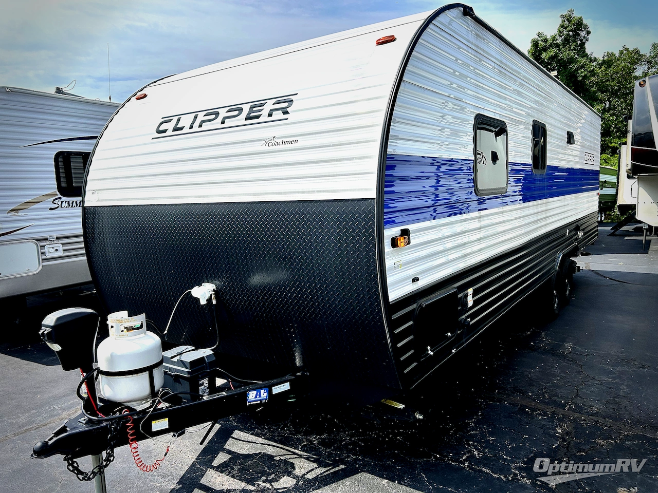 2024 Coachmen Clipper 5K Series 26BH Photo 2