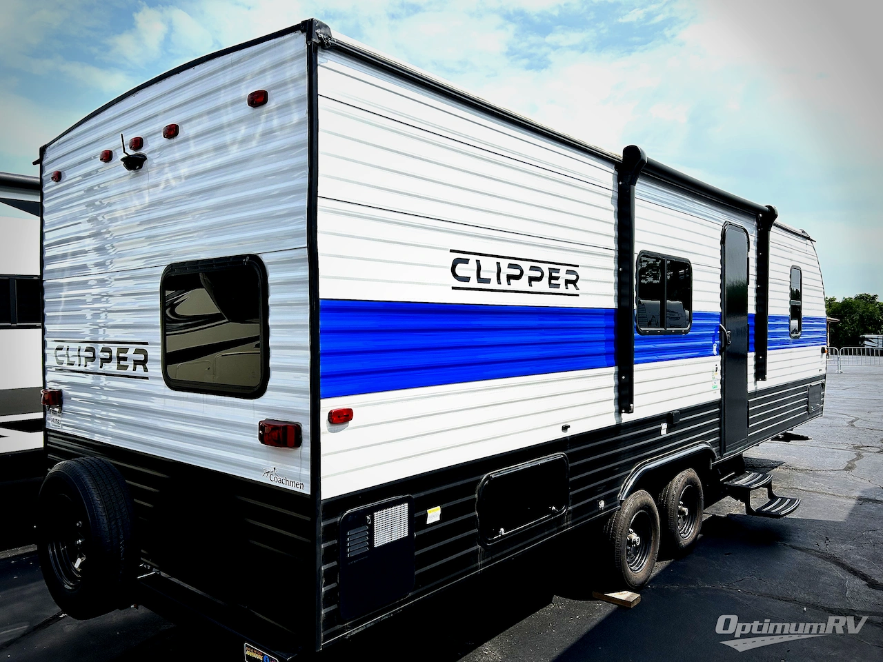 2024 Coachmen Clipper 5K Series 26BH Photo 3