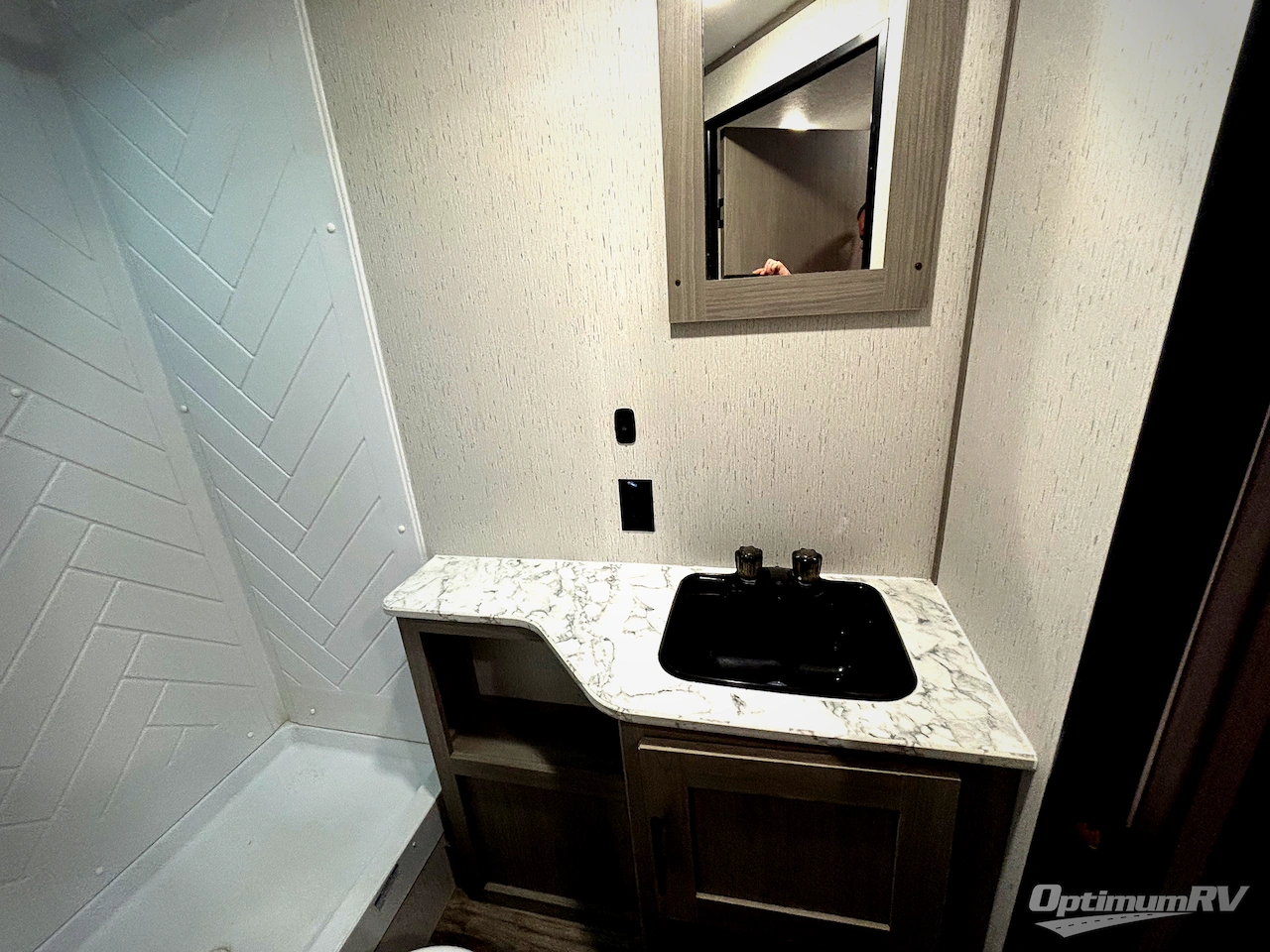 2023 Dutchmen Coleman Lantern LT Series 274BH Photo 13