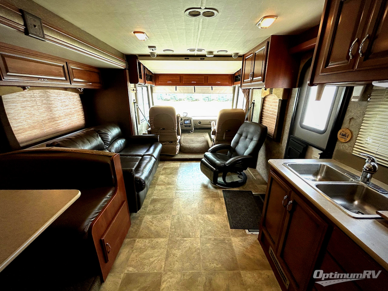 2014 Fleetwood Storm 32V Photo 5