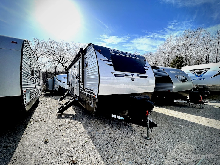 2022 Palomino Puma 26FKDS RV Photo 1