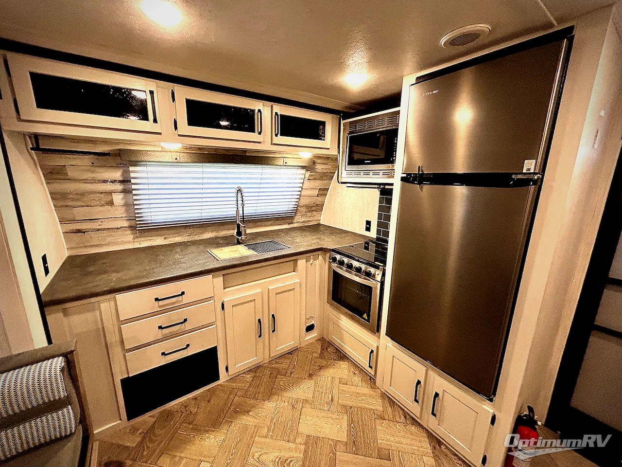 2022 Palomino Puma 26FKDS Photo 10