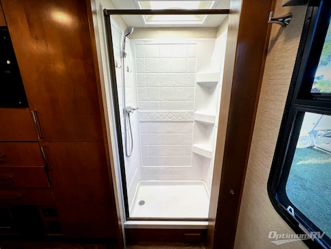 2020 Tiffin Wayfarer 25RW RV Photo 4