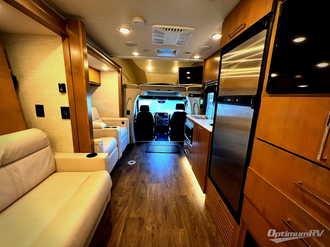 2020 Tiffin Wayfarer 25RW Photo 6