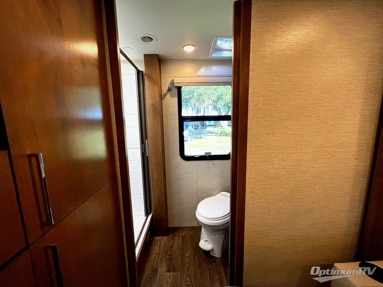 2020 Tiffin Wayfarer 25RW Photo 17
