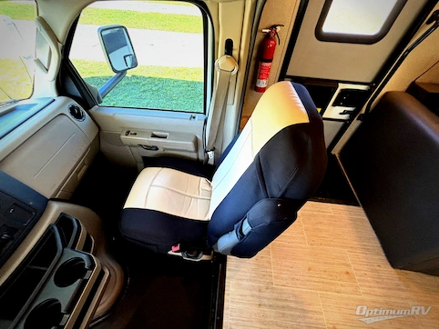 2020 Entegra Odyssey 31F RV Photo 2