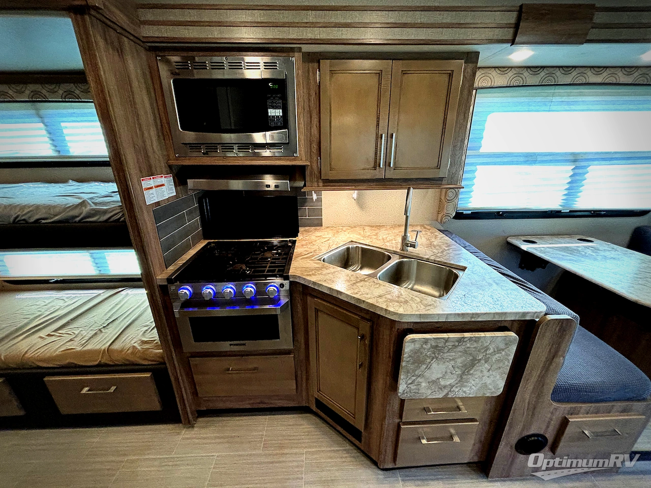 2020 Entegra Odyssey 31F Photo 6