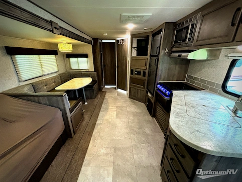 2020 Coachmen Apex Ultra-Lite 279RLSS RV Photo 2