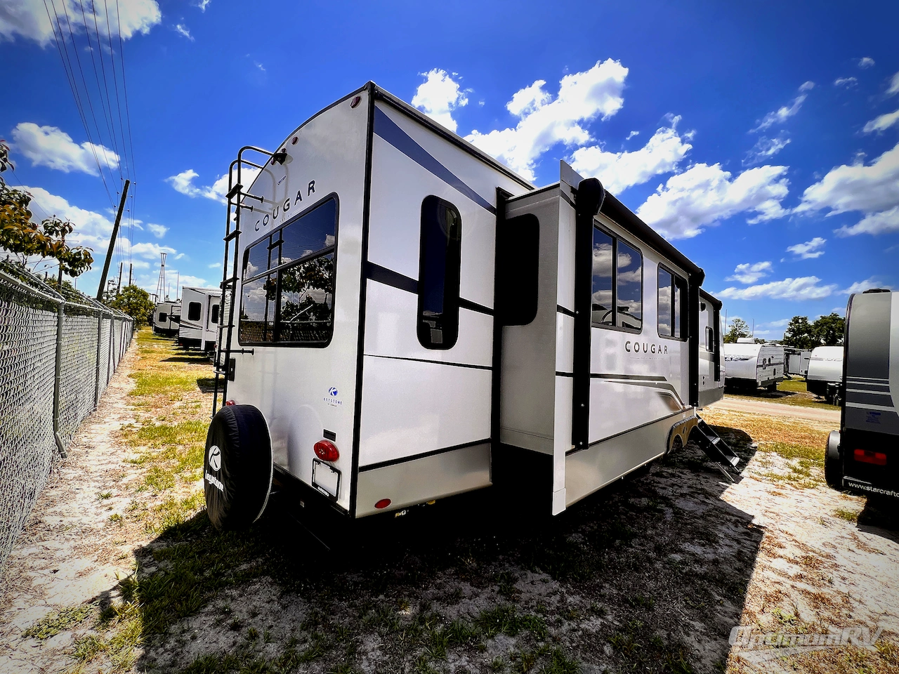 2024 Keystone Cougar Half-Ton 33RLI Photo 2