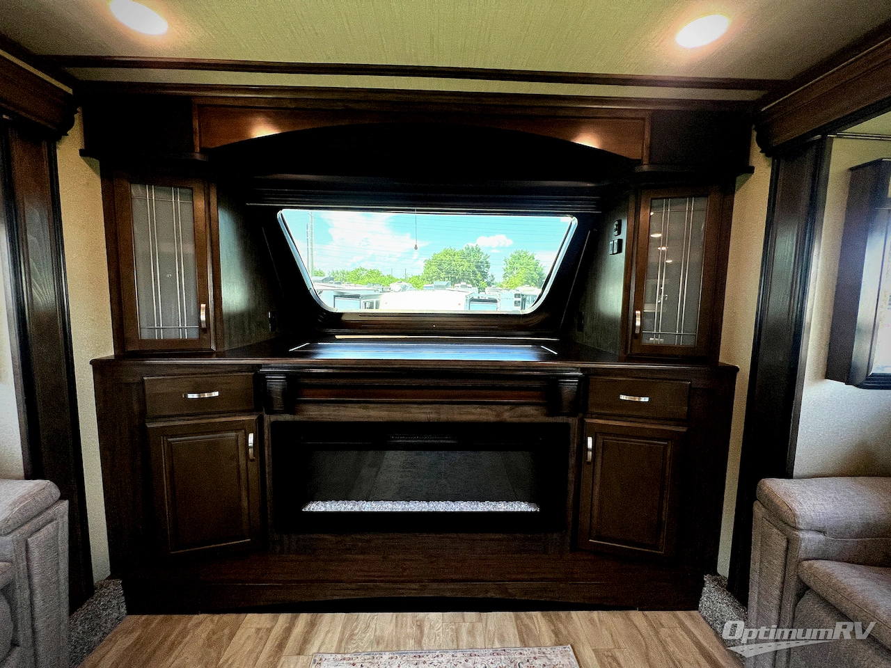 2020 Grand Design Solitude 380FL Photo 10