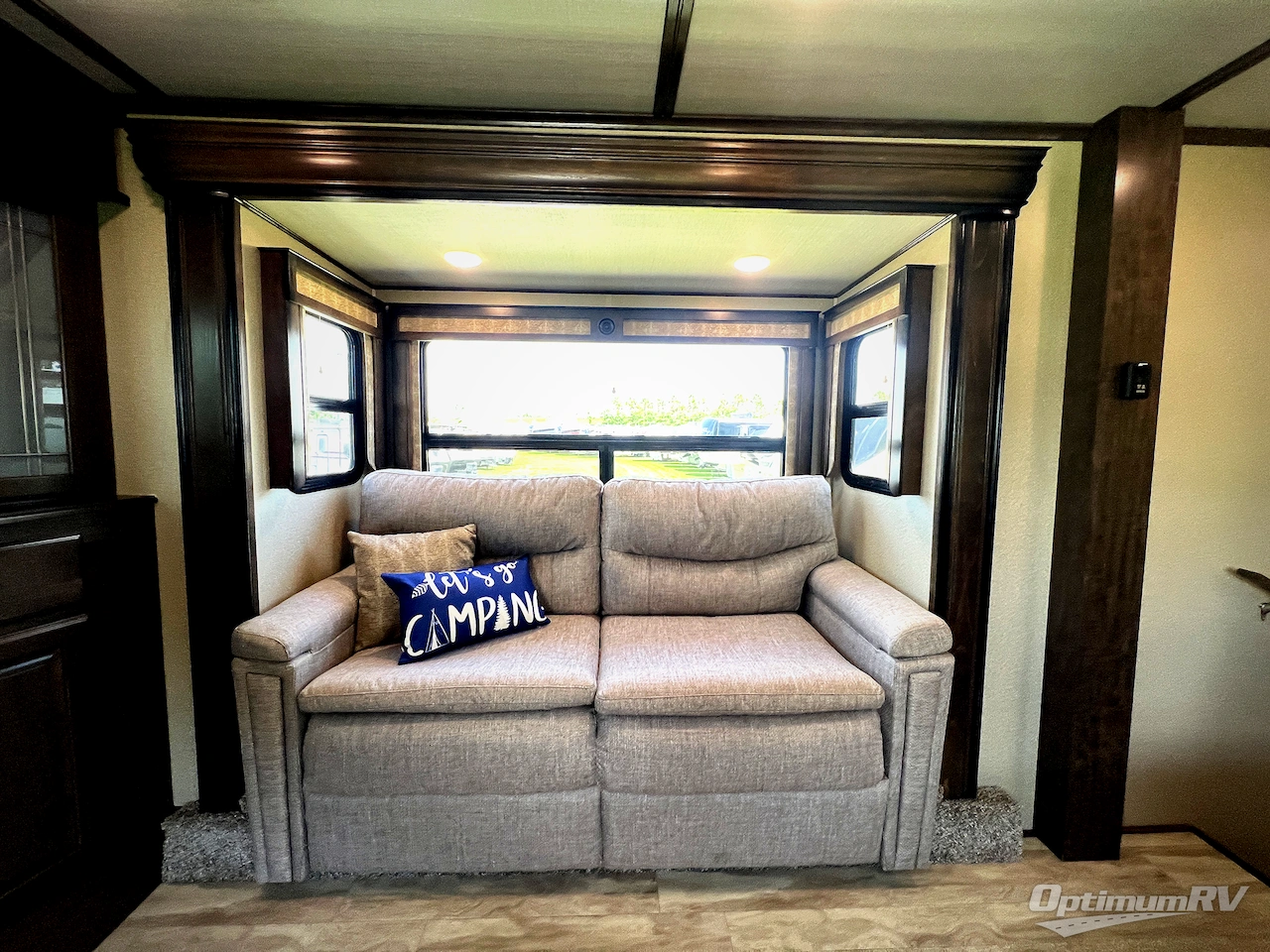 2020 Grand Design Solitude 380FL Photo 11