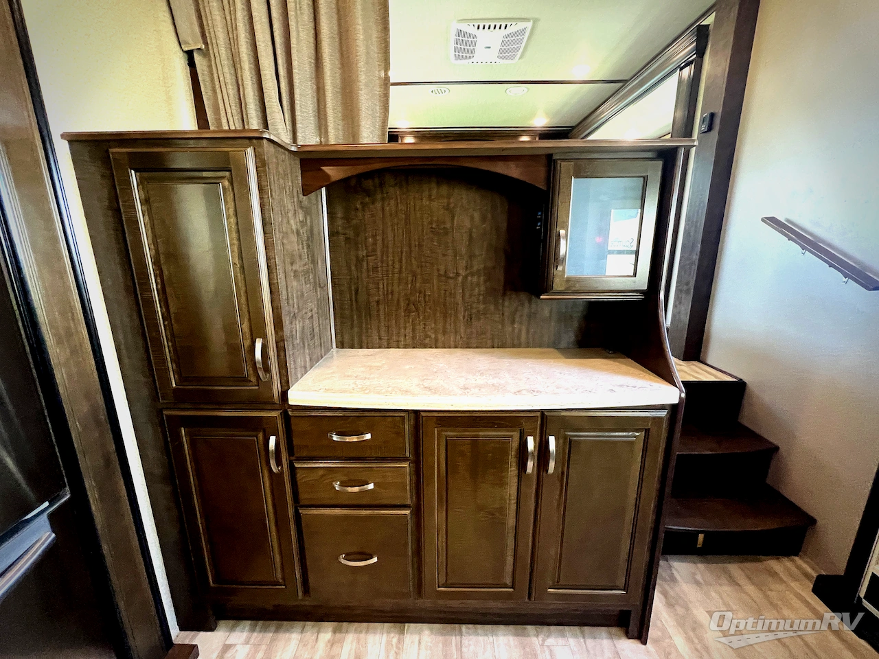 2020 Grand Design Solitude 380FL Photo 17