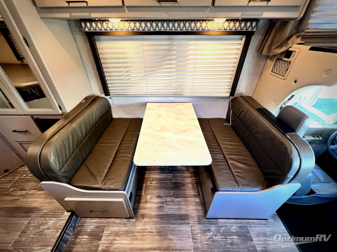 2024 Thor Four Winds 22E Photo 9