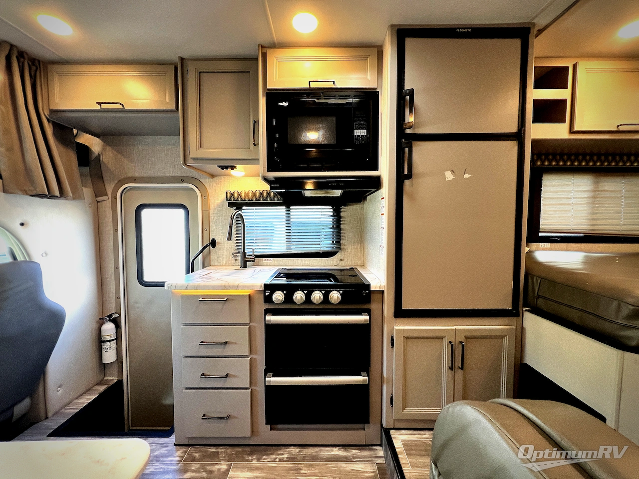 2024 Thor Four Winds 22E Photo 10