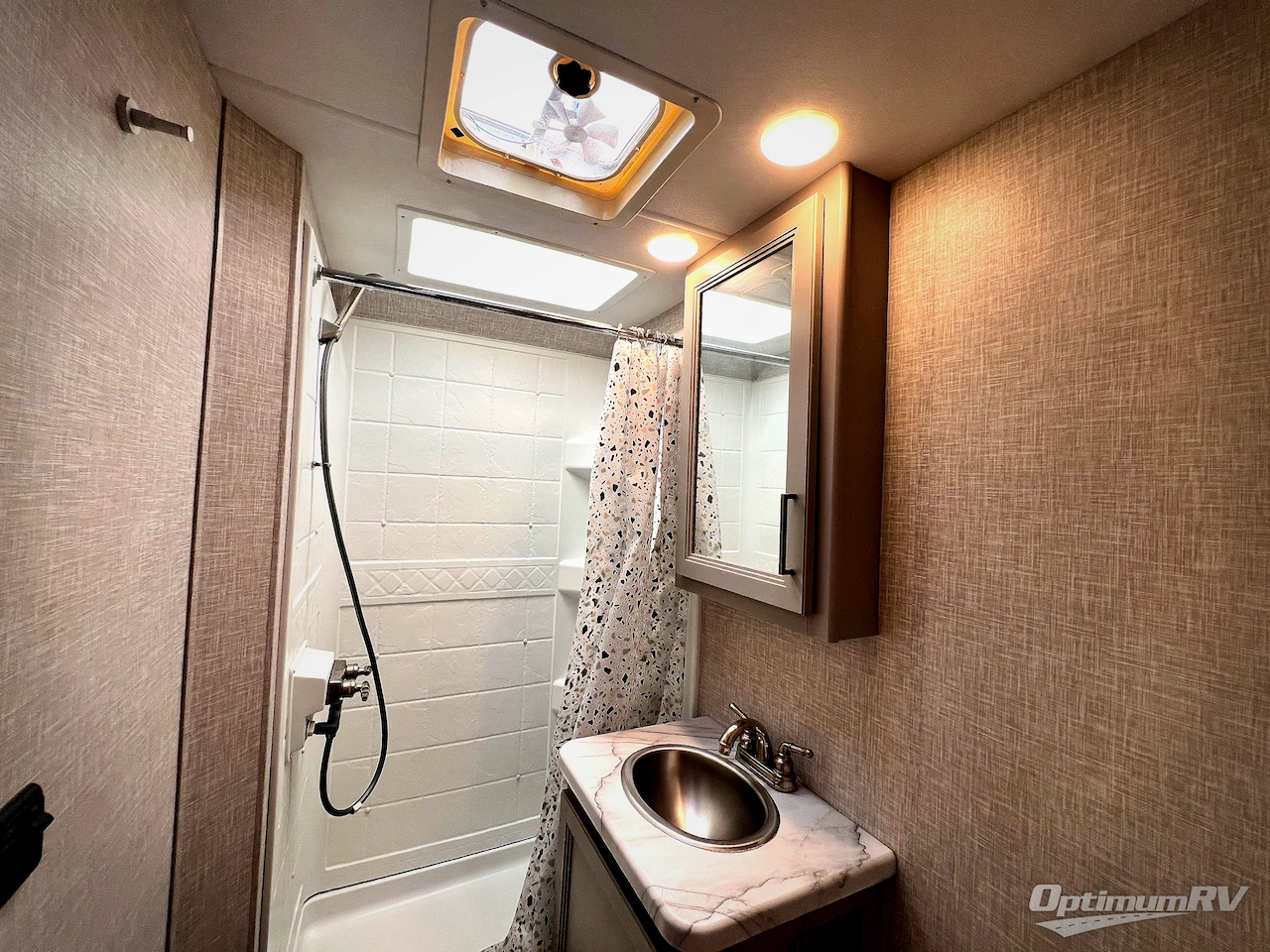 2024 Thor Four Winds 22E Photo 13