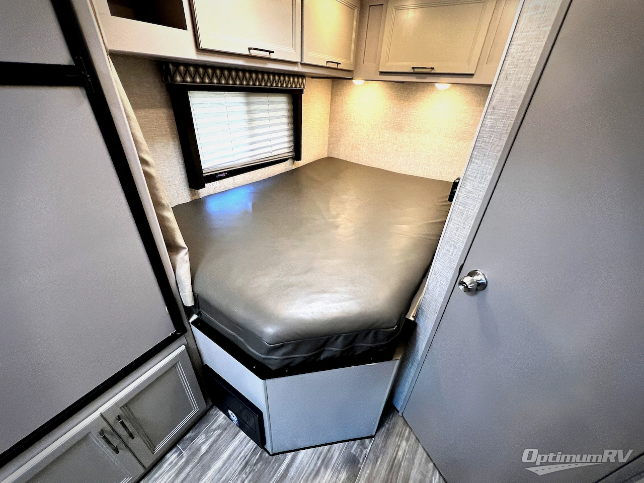 2024 Thor Four Winds 22E Photo 12