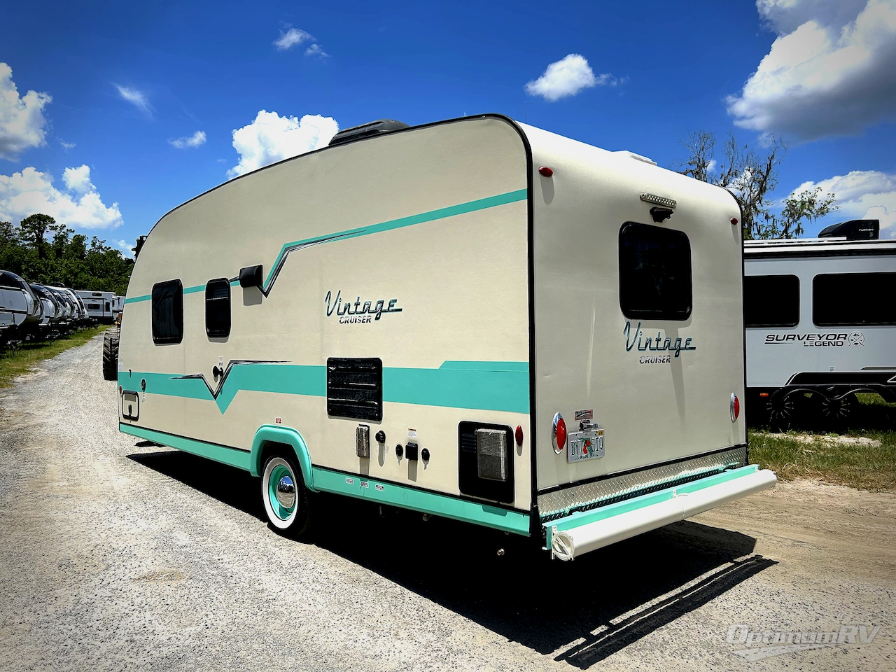 2018 Gulf Stream Vintage Cruiser 19RBS Photo 3