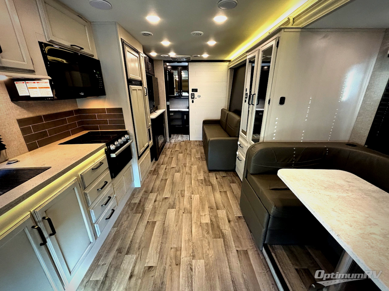 2022 Entegra Odyssey 26M Photo 3