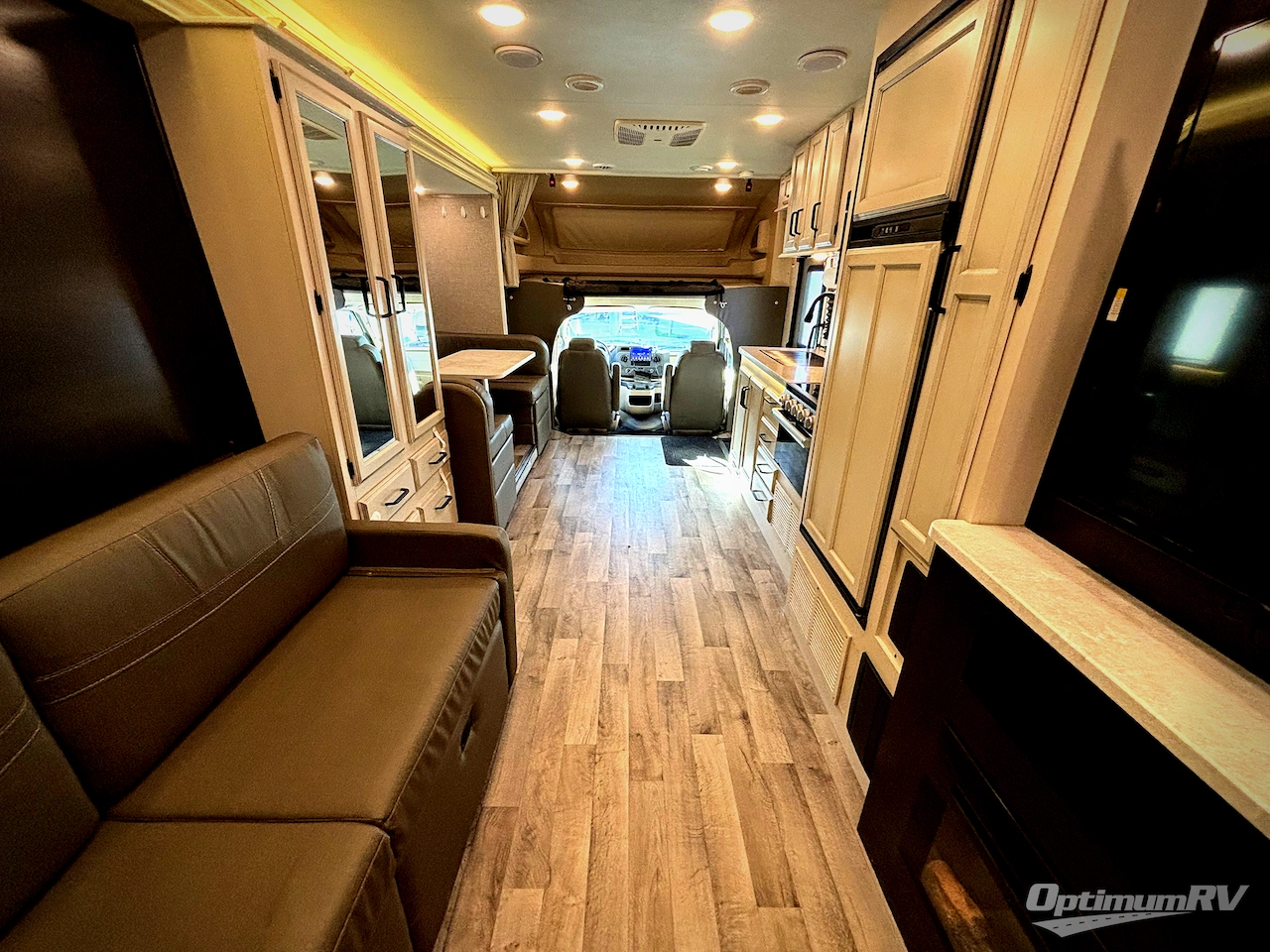 2022 Entegra Odyssey 26M Photo 4