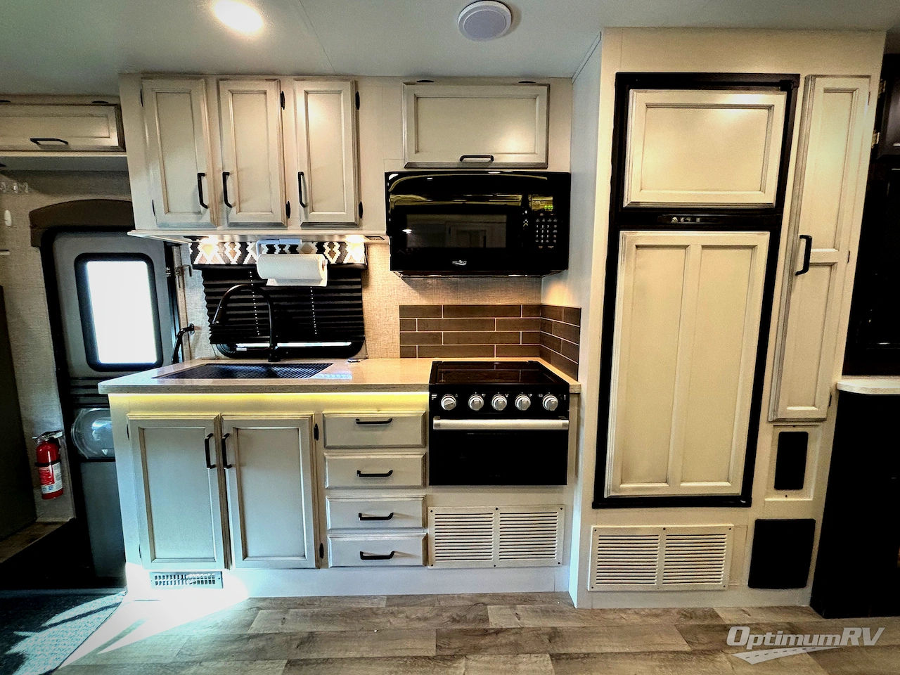 2022 Entegra Odyssey 26M Photo 5