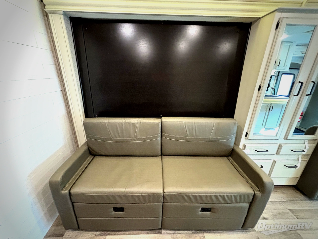 2022 Entegra Odyssey 26M Photo 15