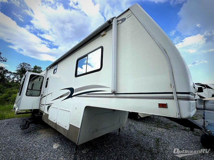 2002 Alpenlite Villa Series 36RLT RV Photo 1