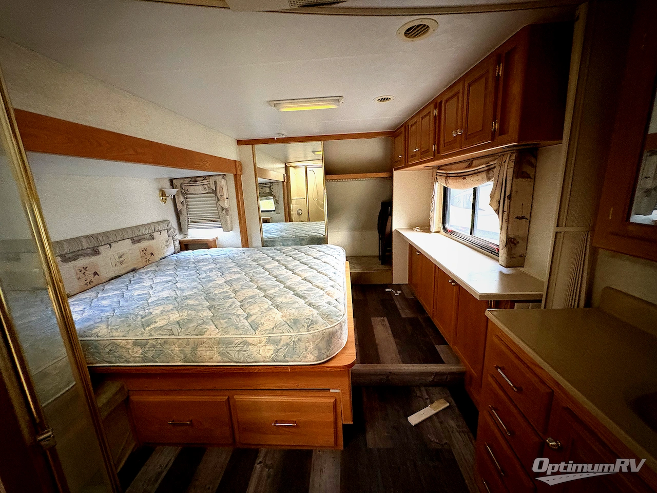 2002 Alpenlite Villa Series 36RLT Photo 13