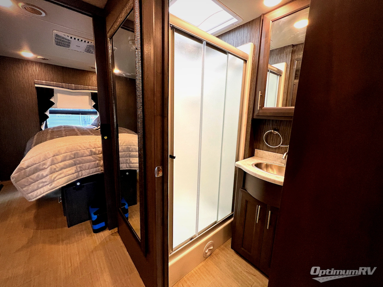 2021 Thor Challenger 35MQ Photo 22