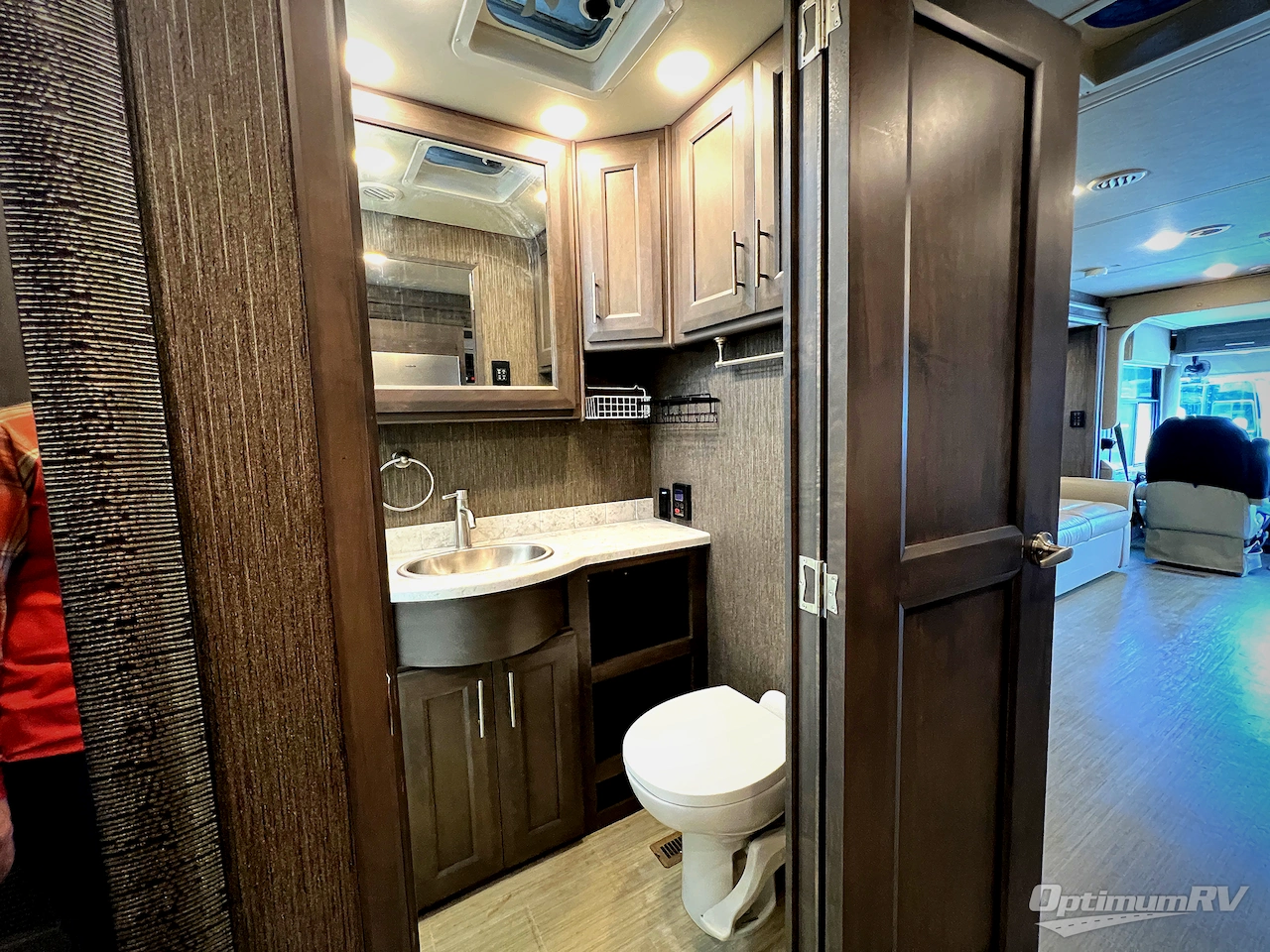 2021 Thor Challenger 35MQ Photo 23