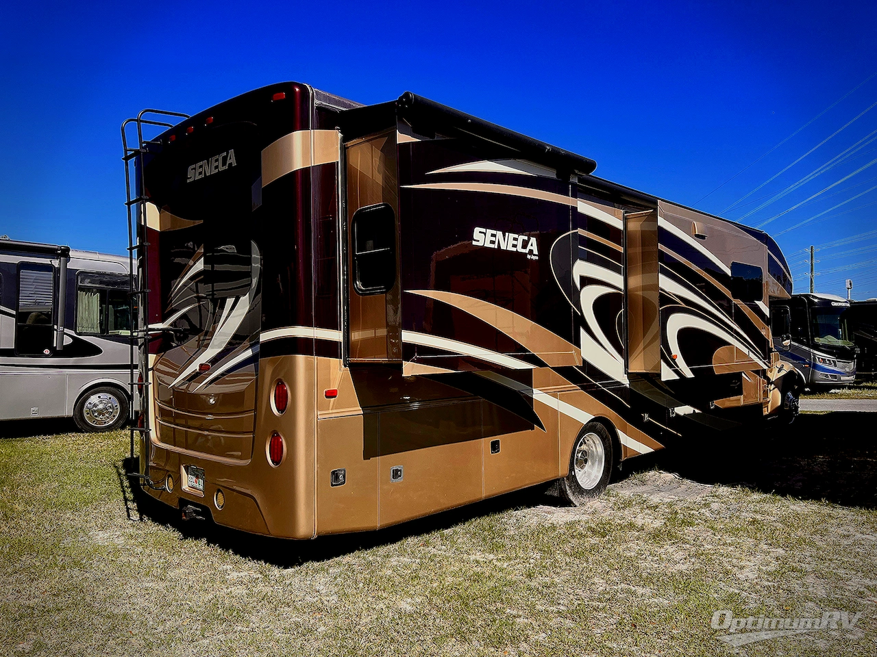 2014 Jayco Seneca 37TS Photo 2