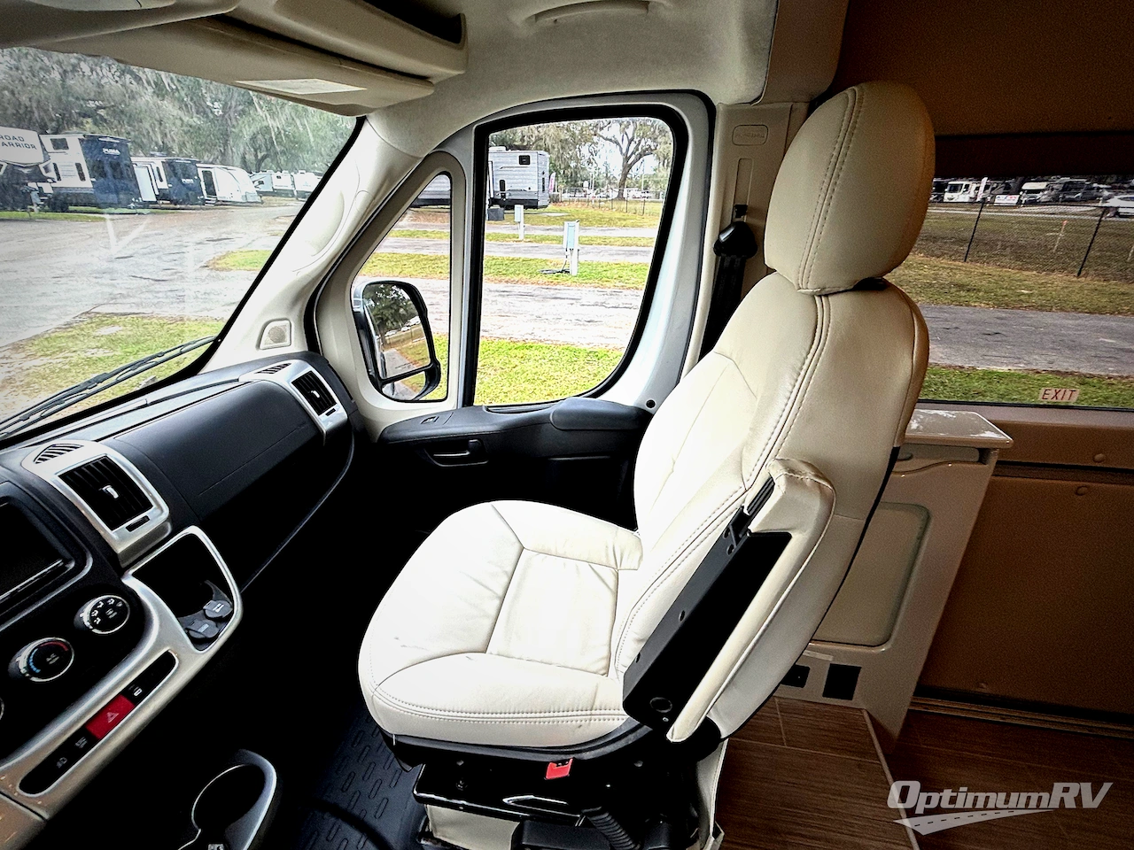 2022 Thor Tellaro 20K Photo 9