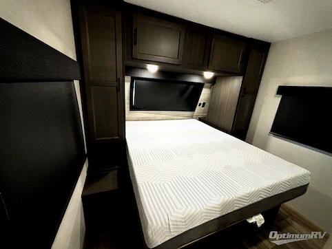 2025 Venture SportTrek ST333VIK RV Photo 2