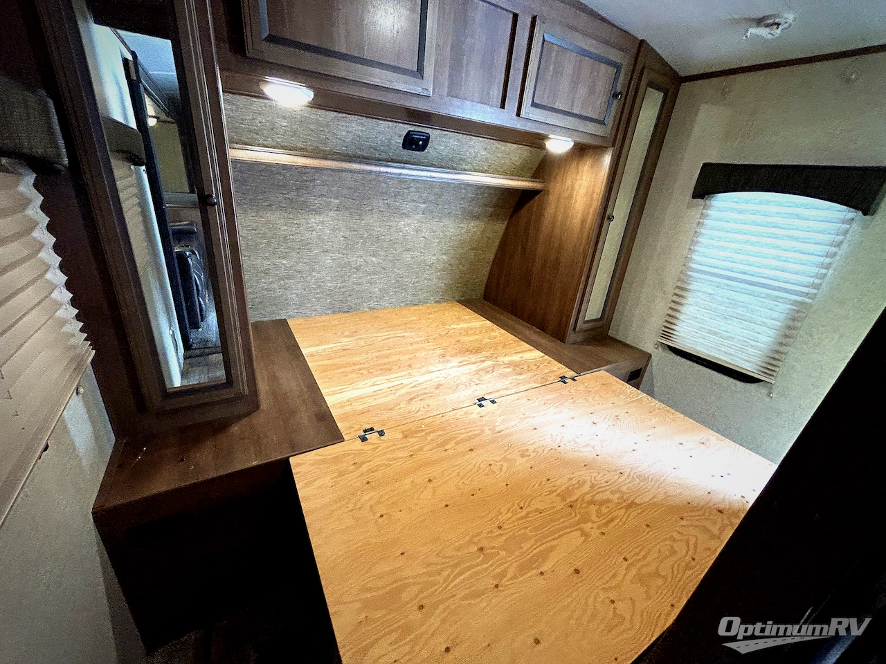 2016 Heartland Sundance XLT 312 BH Photo 6