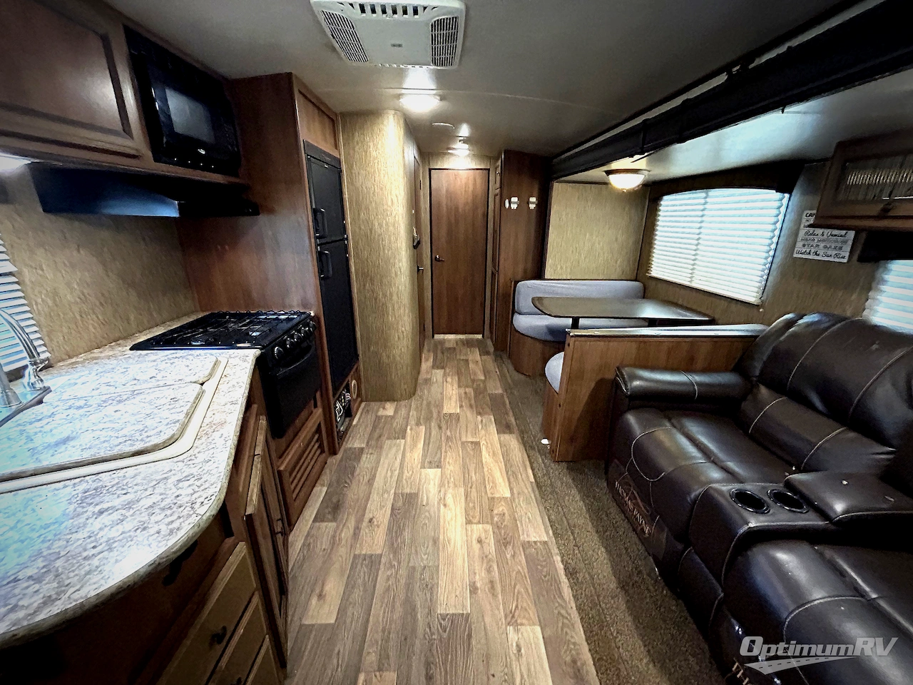 2016 Heartland Sundance XLT 312 BH Photo 3