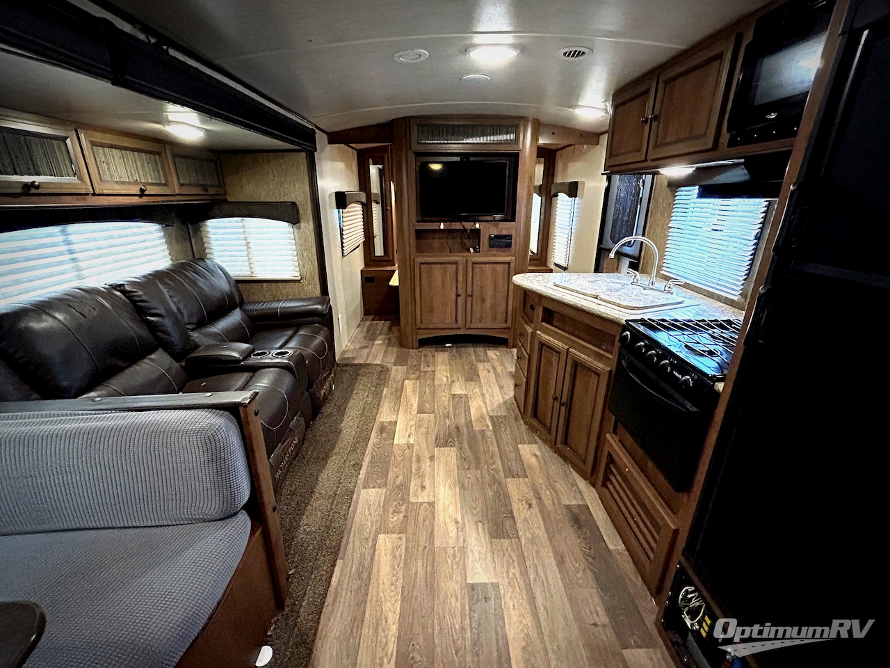 2016 Heartland Sundance XLT 312 BH Photo 4