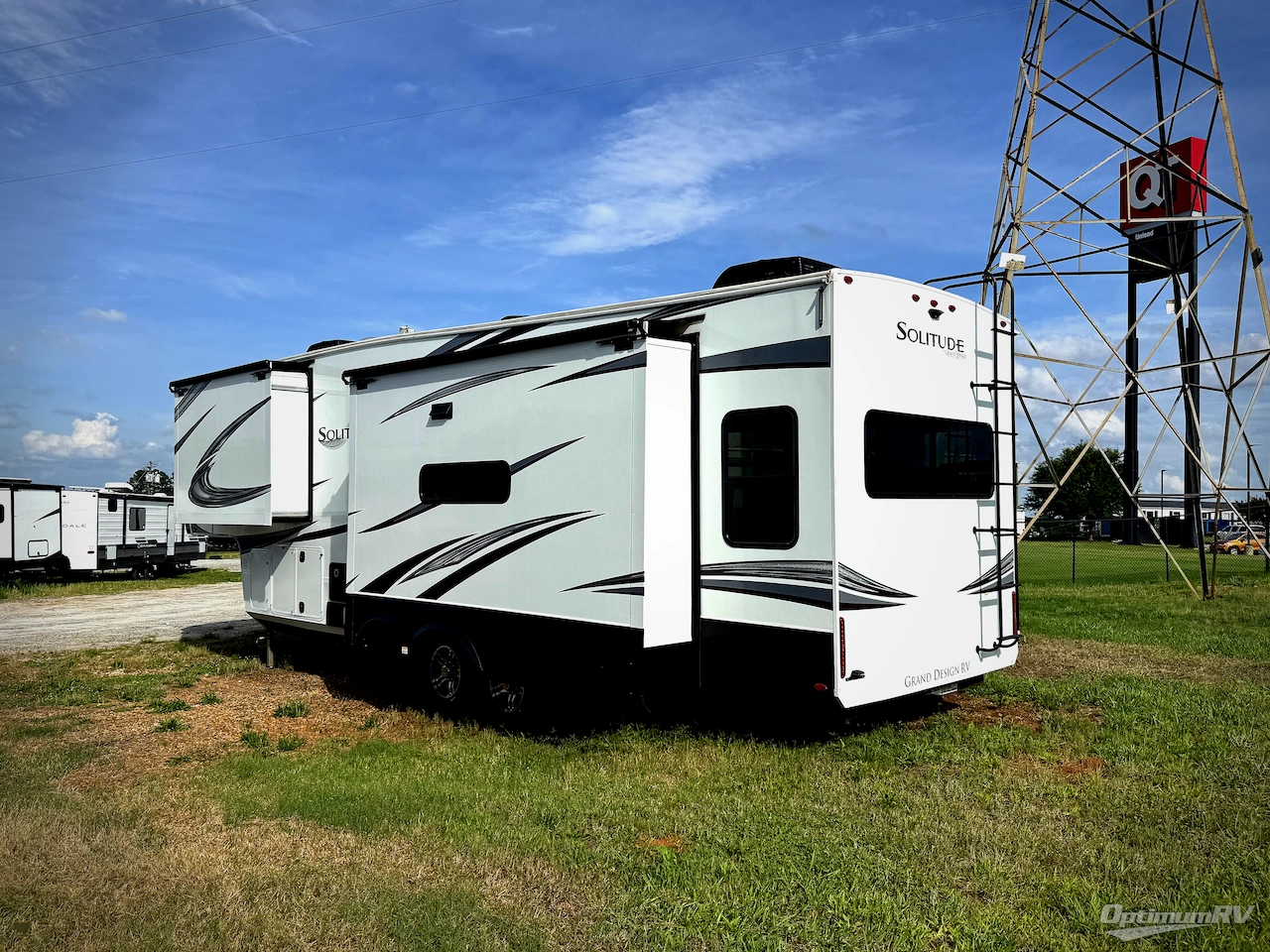 2023 Grand Design Solitude S-Class 2930RL Photo 3