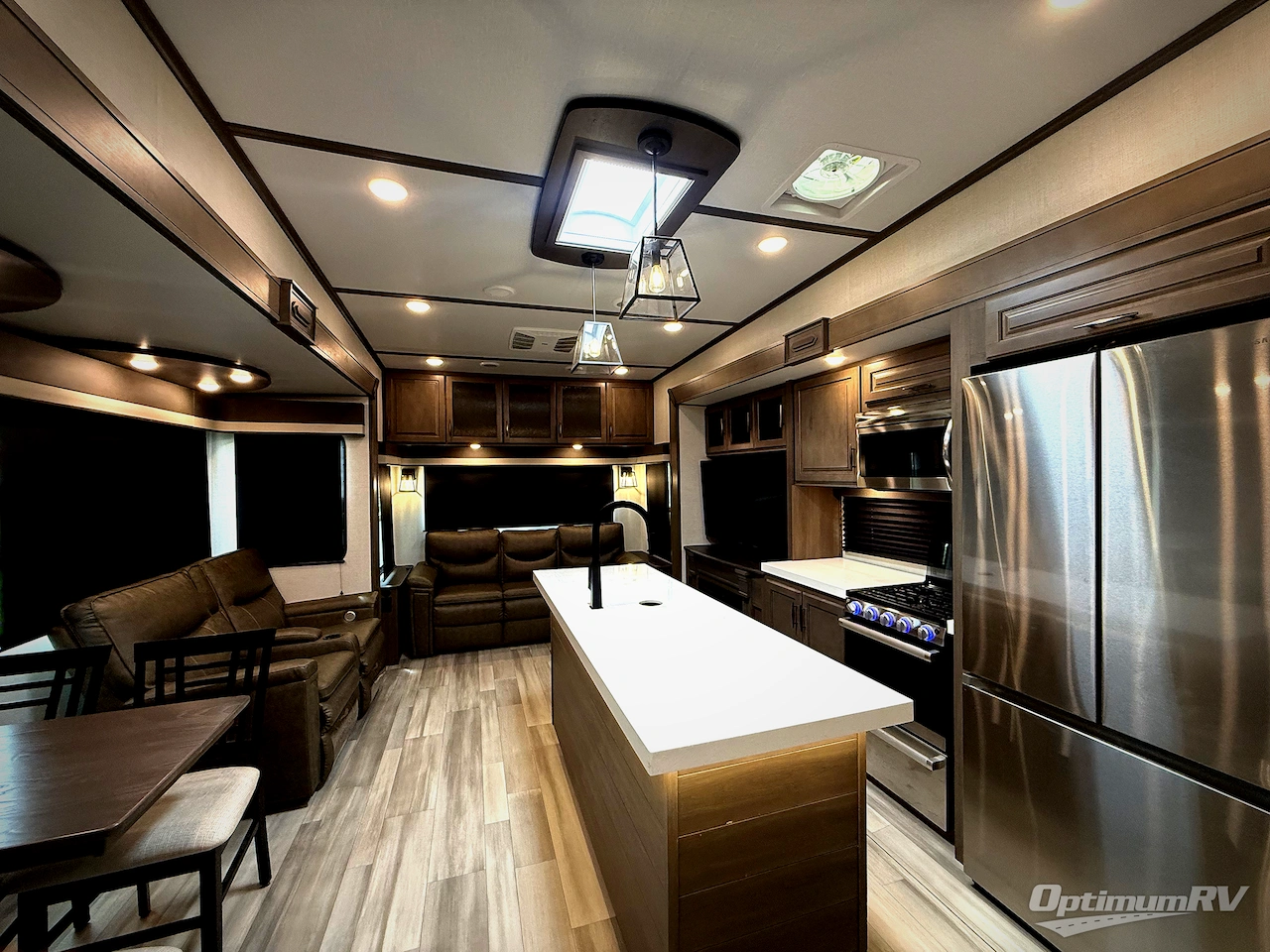 2023 Grand Design Solitude S-Class 2930RL Photo 5