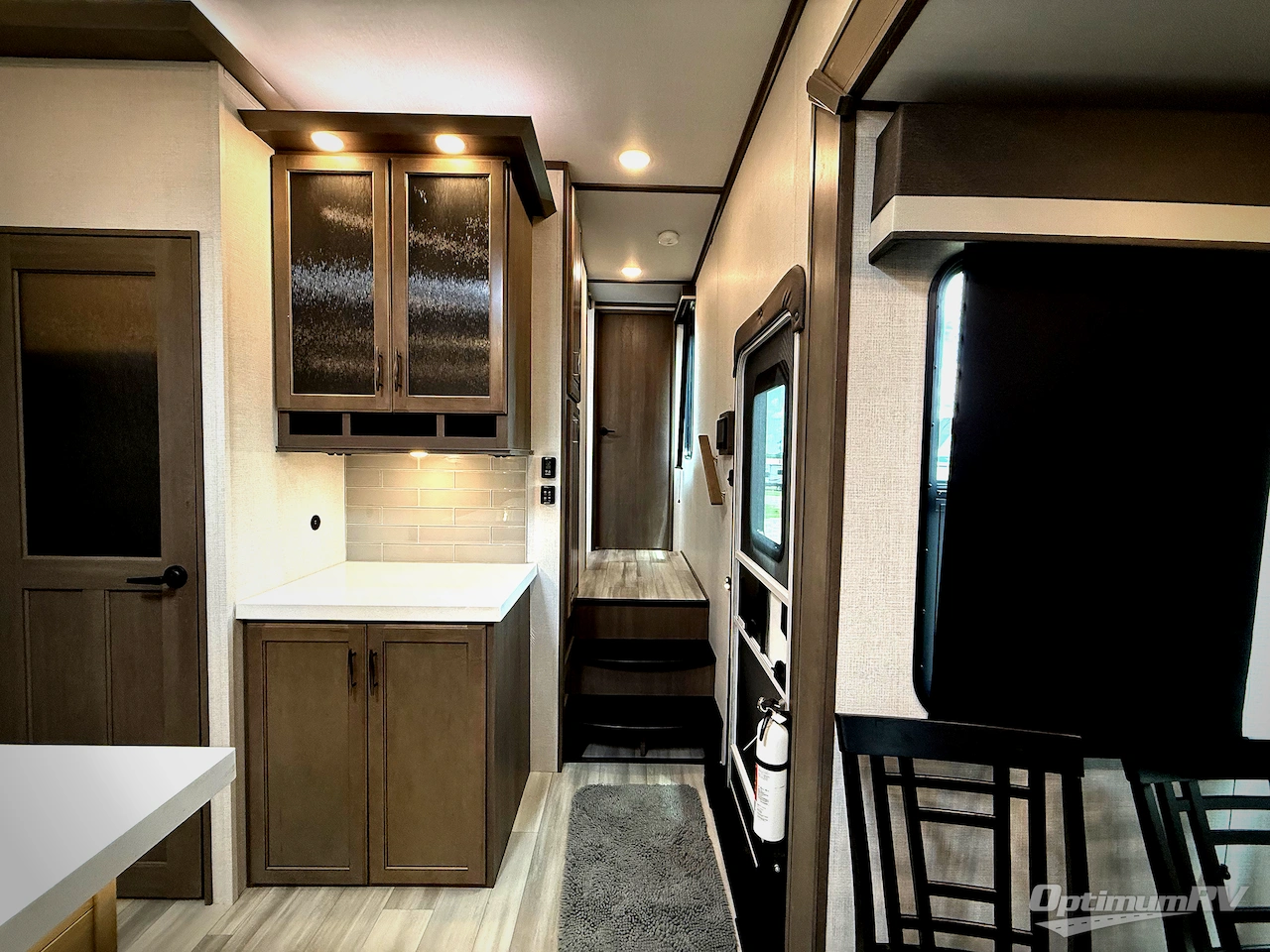 2023 Grand Design Solitude S-Class 2930RL Photo 7