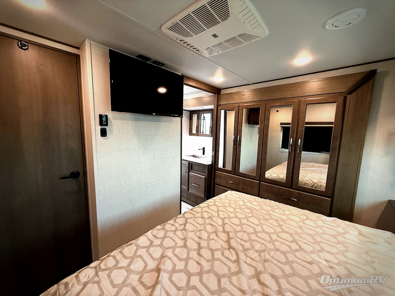 2023 Grand Design Solitude S-Class 2930RL Photo 11