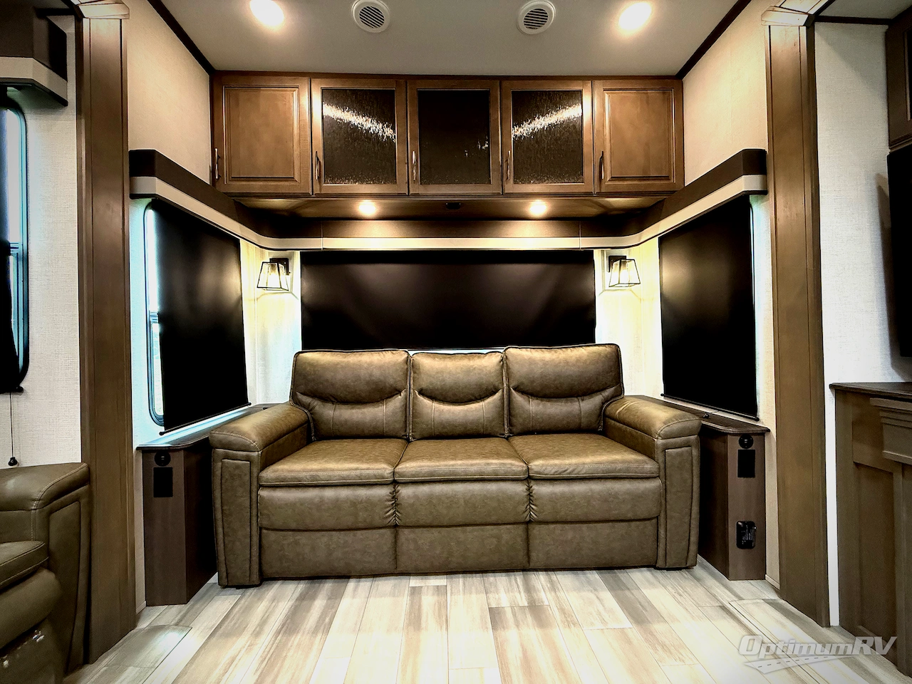 2023 Grand Design Solitude S-Class 2930RL Photo 15