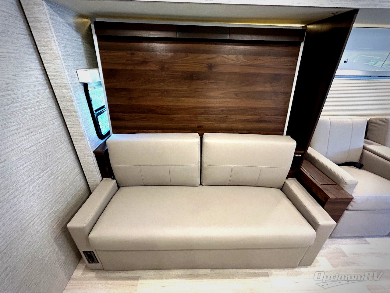 2023 Winnebago Navion 24D Photo 14