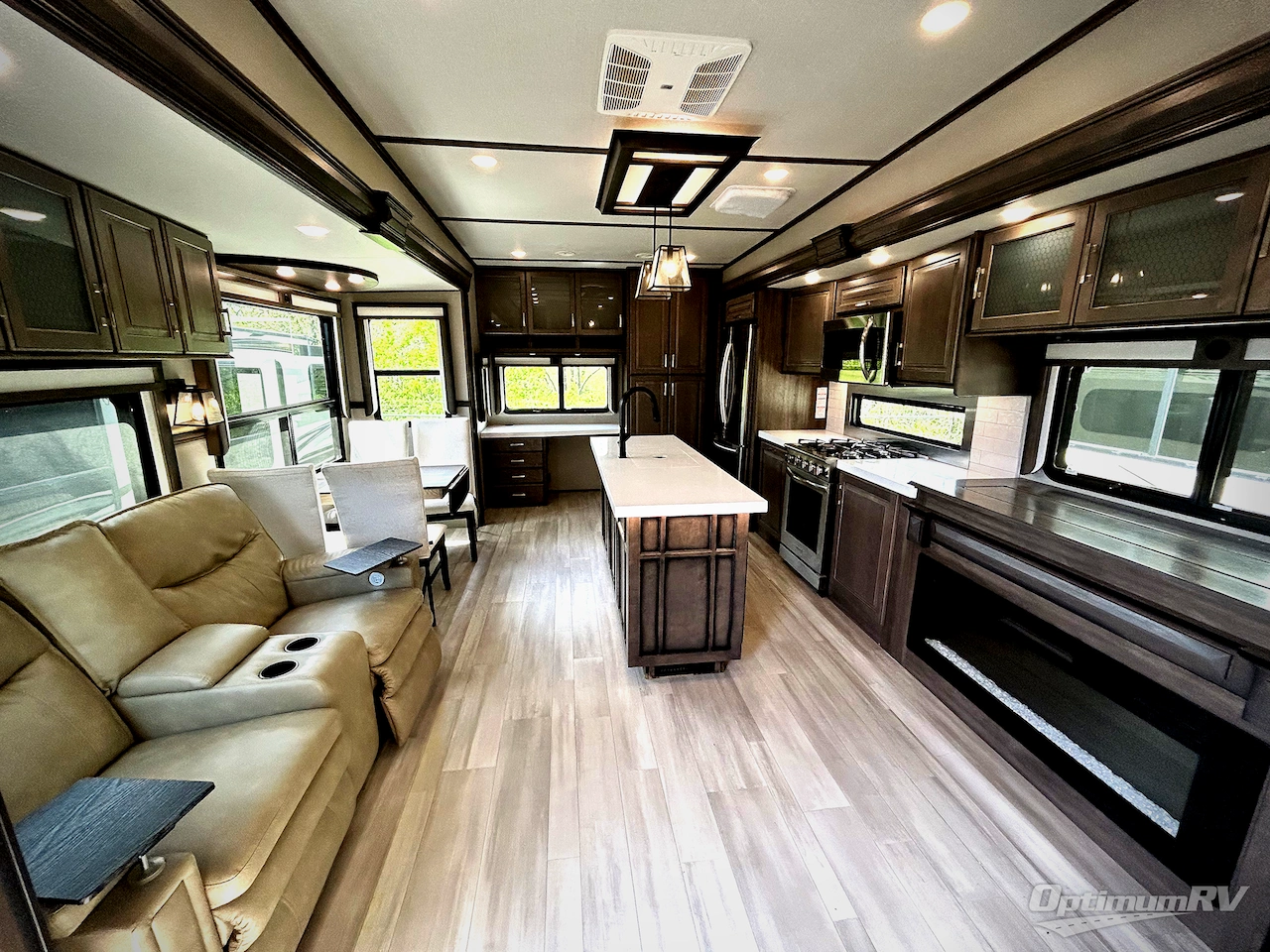 2021 Grand Design Solitude 345GK Photo 4