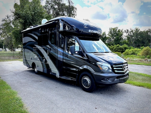 Used 2018 Thor Motor Coach Synergy SD24 Featured Photo